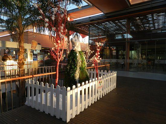 Almazar Centre Commercial